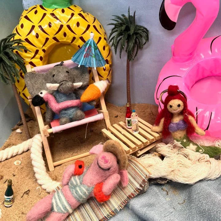 Babette the Beach Pig Ornament - Image 3