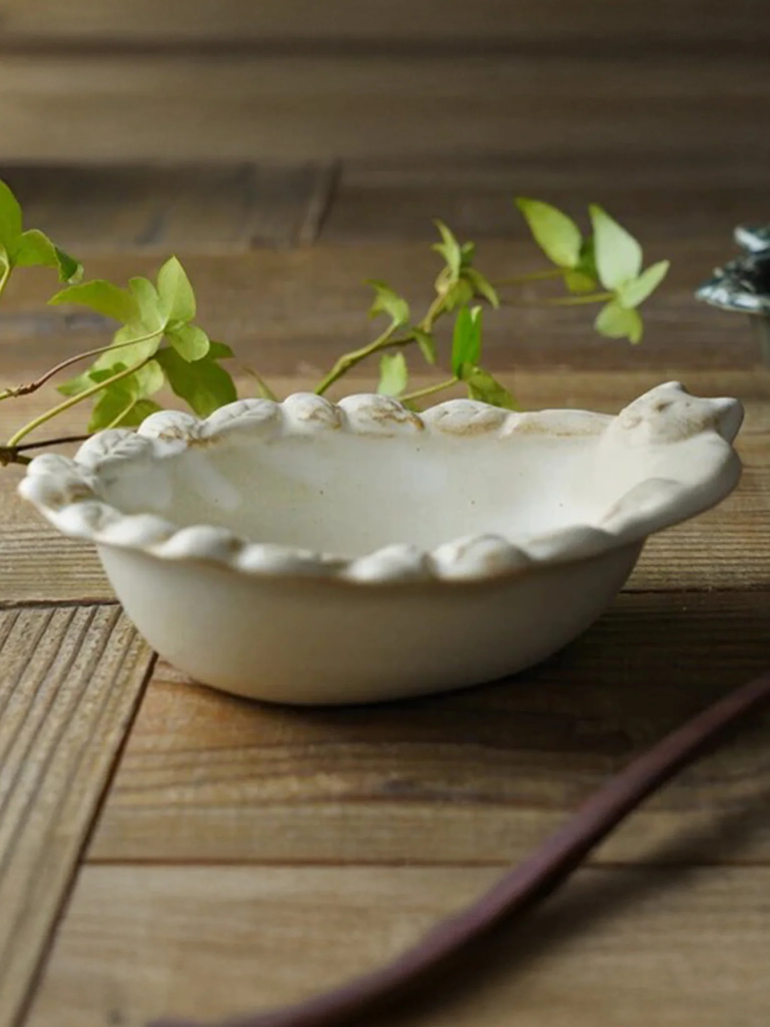Cat & Acorns Bowl (18cm) - Image 2