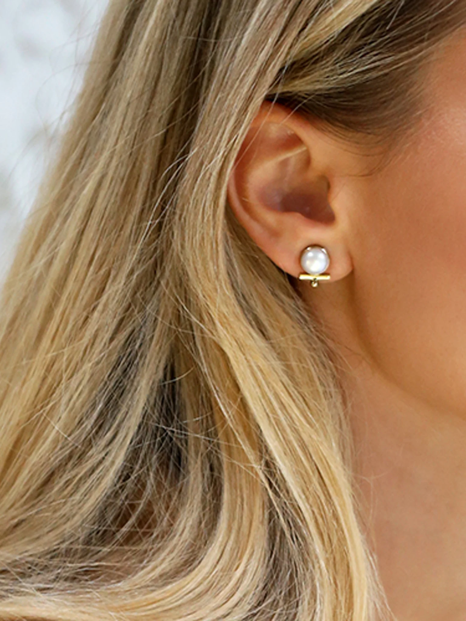 Cheleng Pearl Earrings - Image 2
