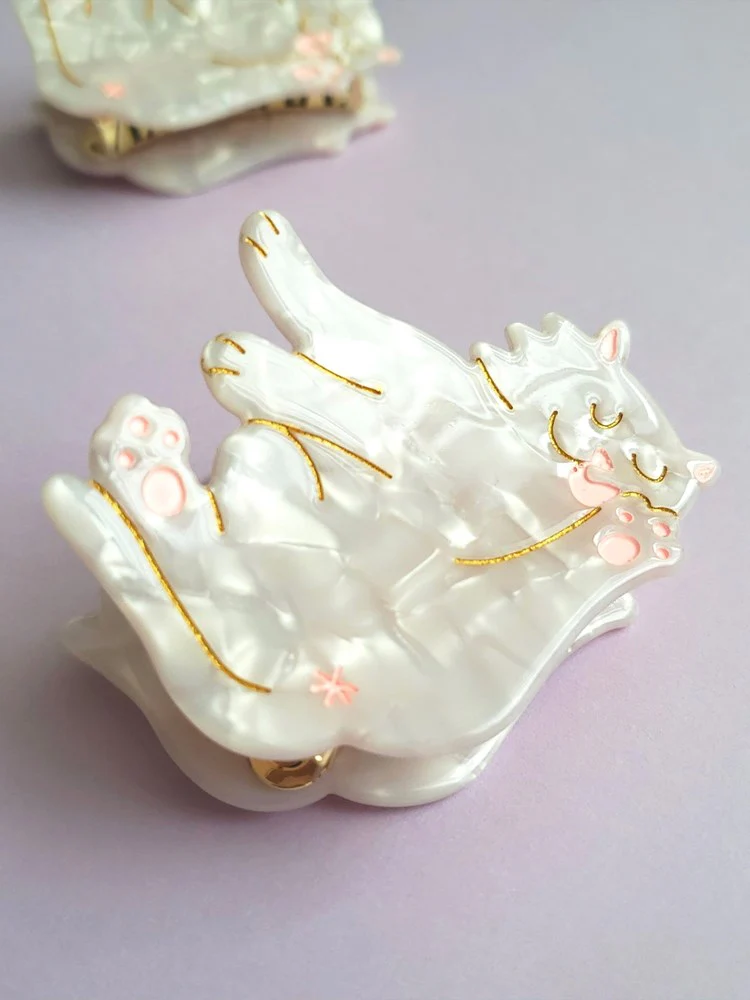 White Cat Hair Claw - Image 2