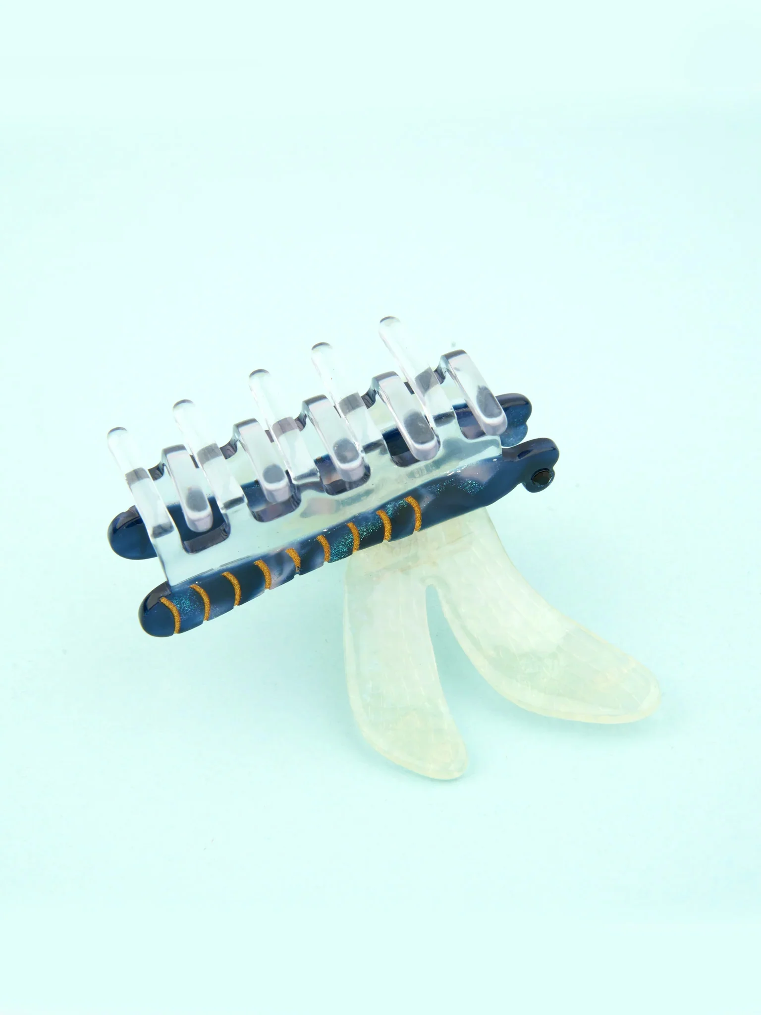 Dragonfly Hair Claw - Image 4