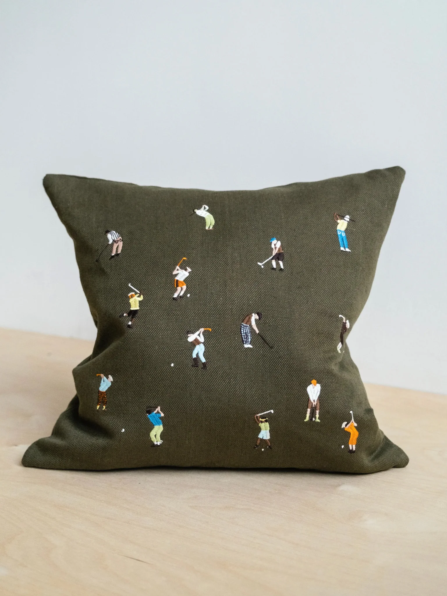 Golfers Cushion Cover - Image 4