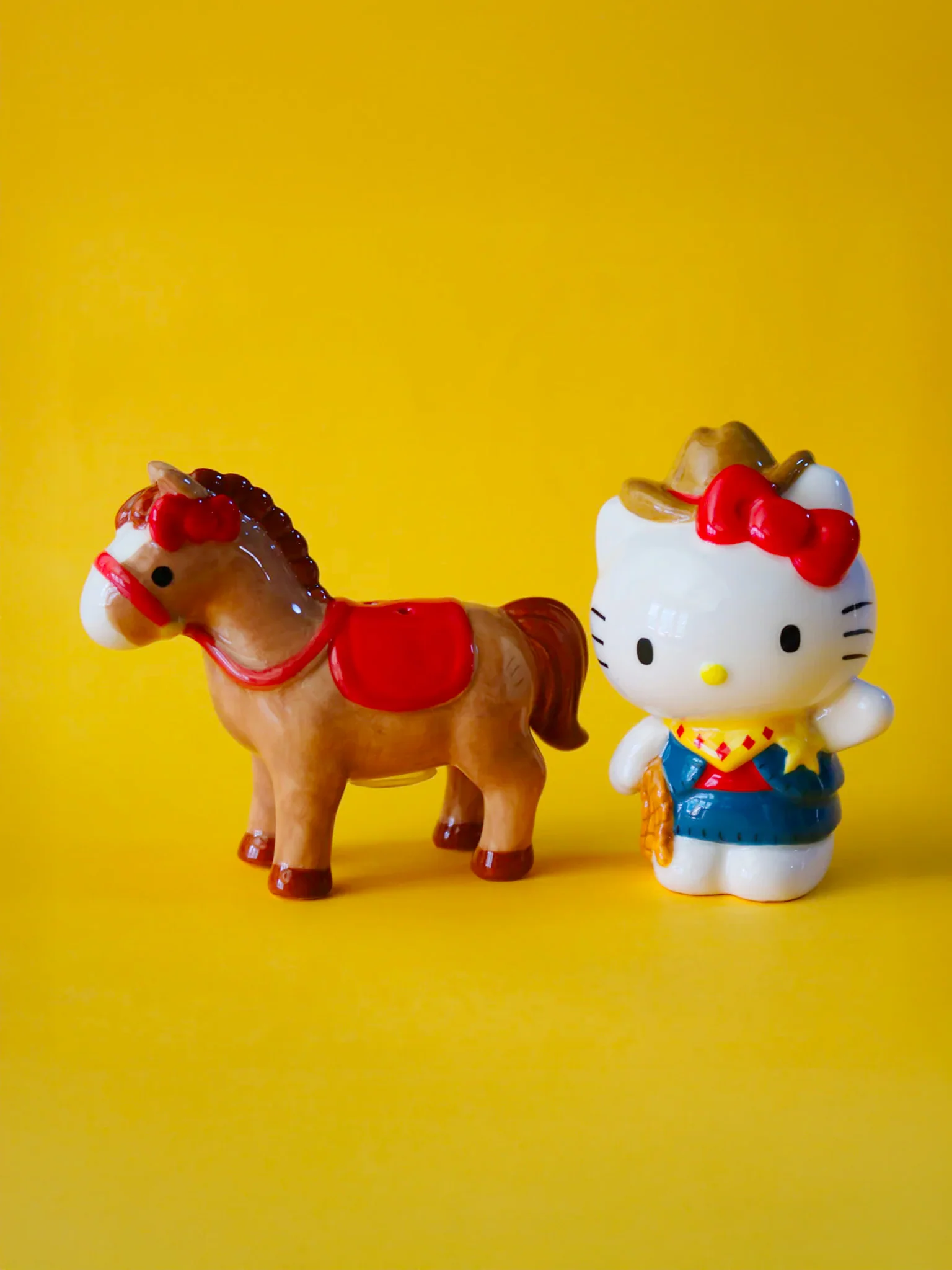 Hello Kitty - Cowgirl Salt & Pepper Set - Image 2