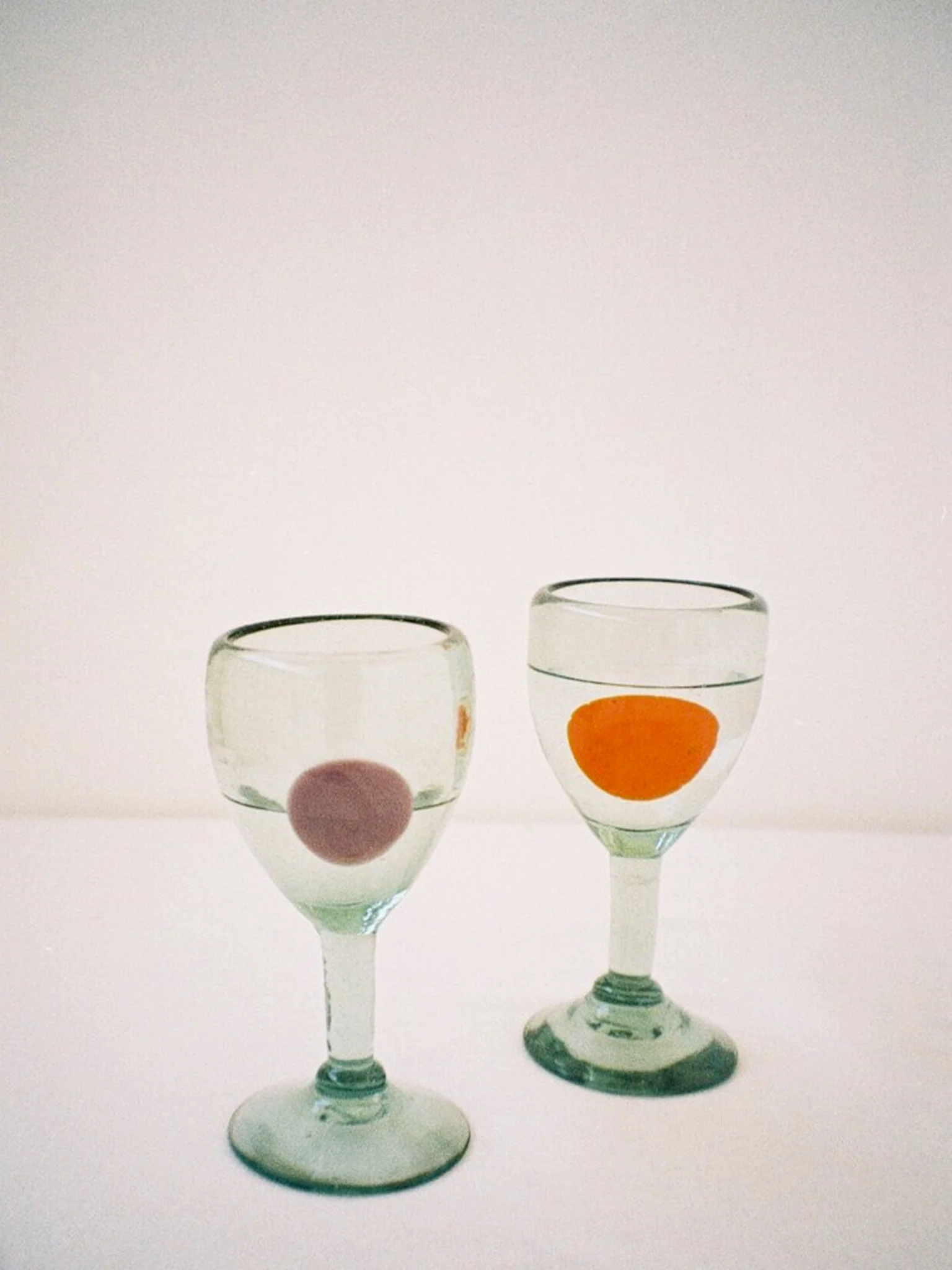 Lunares Wine Glass (350ml) - Lilac - Image 2