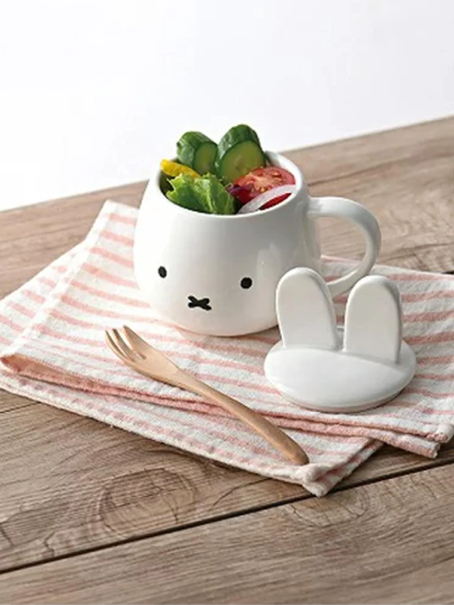 Miffy Mug with Ear Lid - Image 3