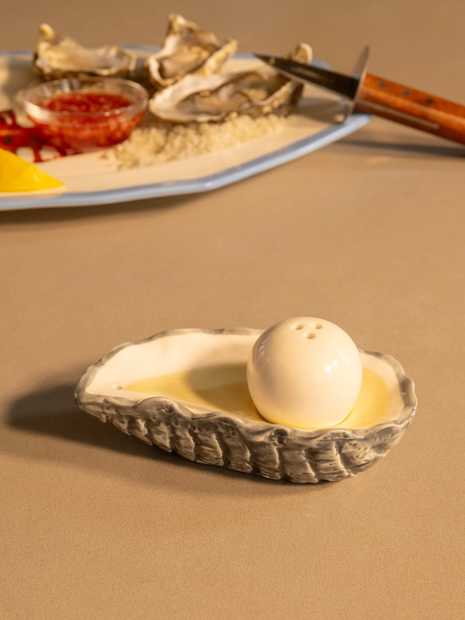 Oyster Salt & Pepper Shaker Set - Image 2