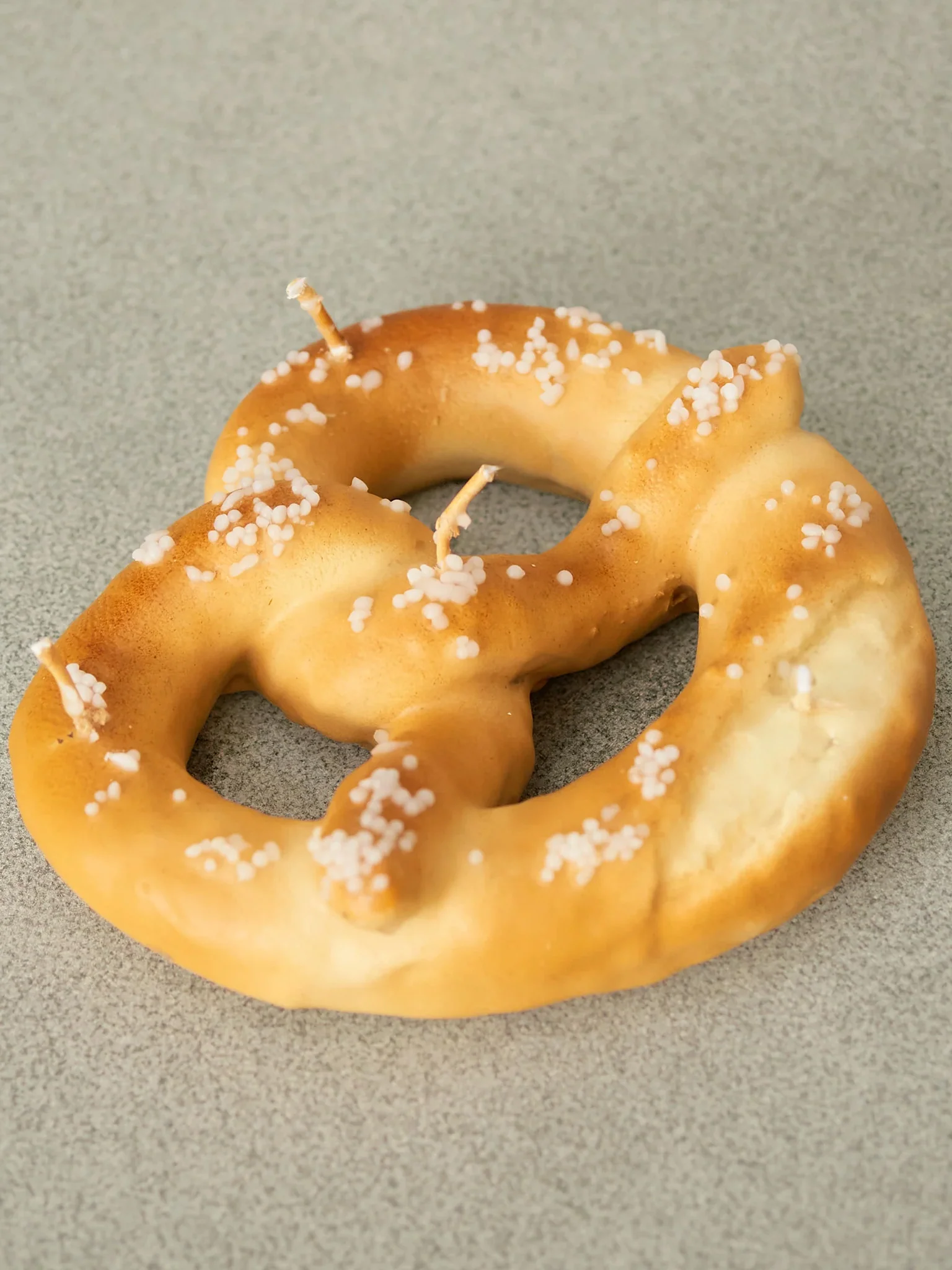Pretzel Candle - Image 3