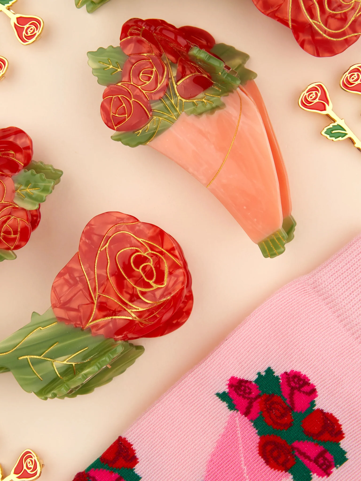 Roses Bouquet Hair Claw - Image 3