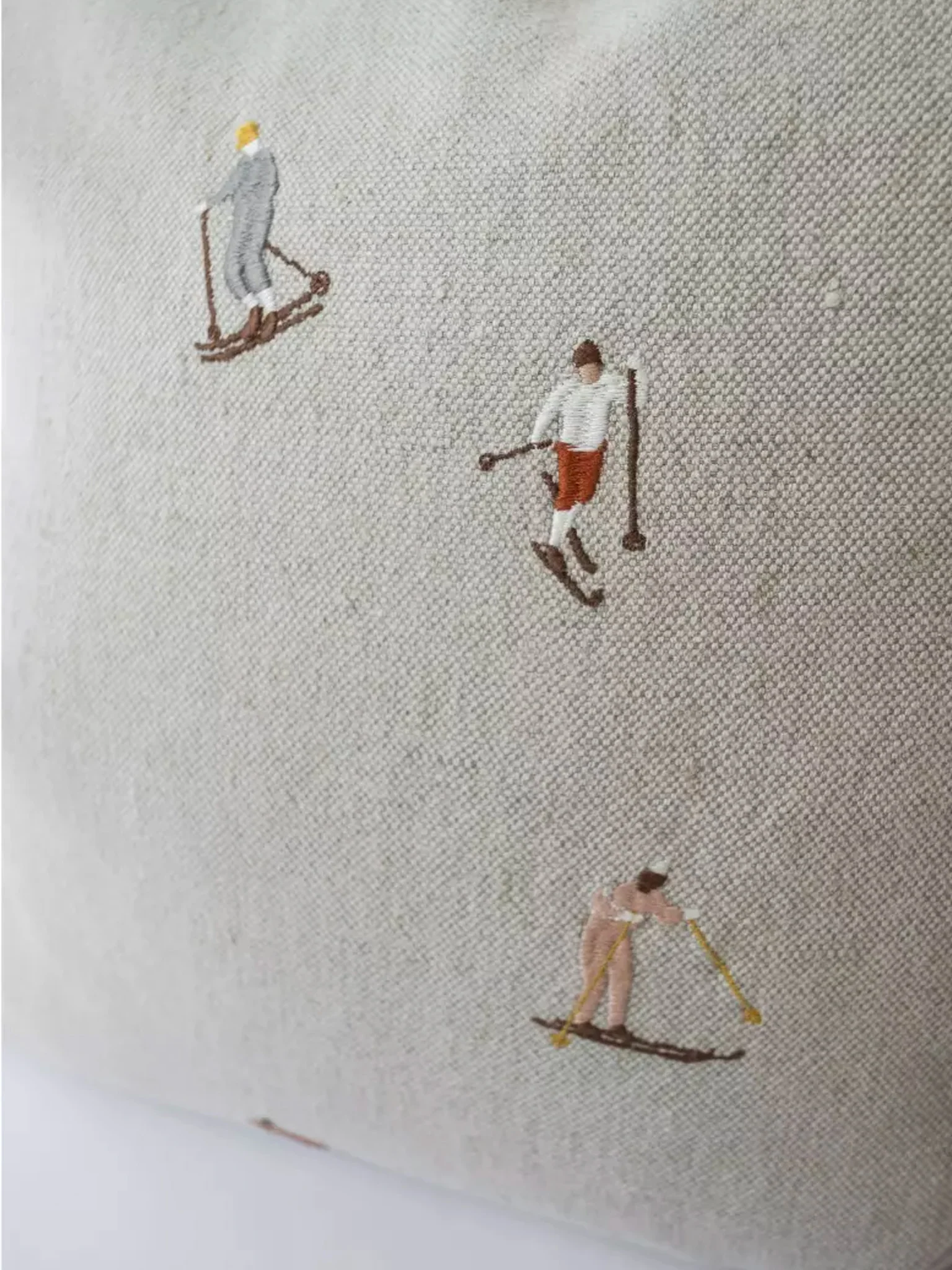 Skiers Cushion Cover - Image 3