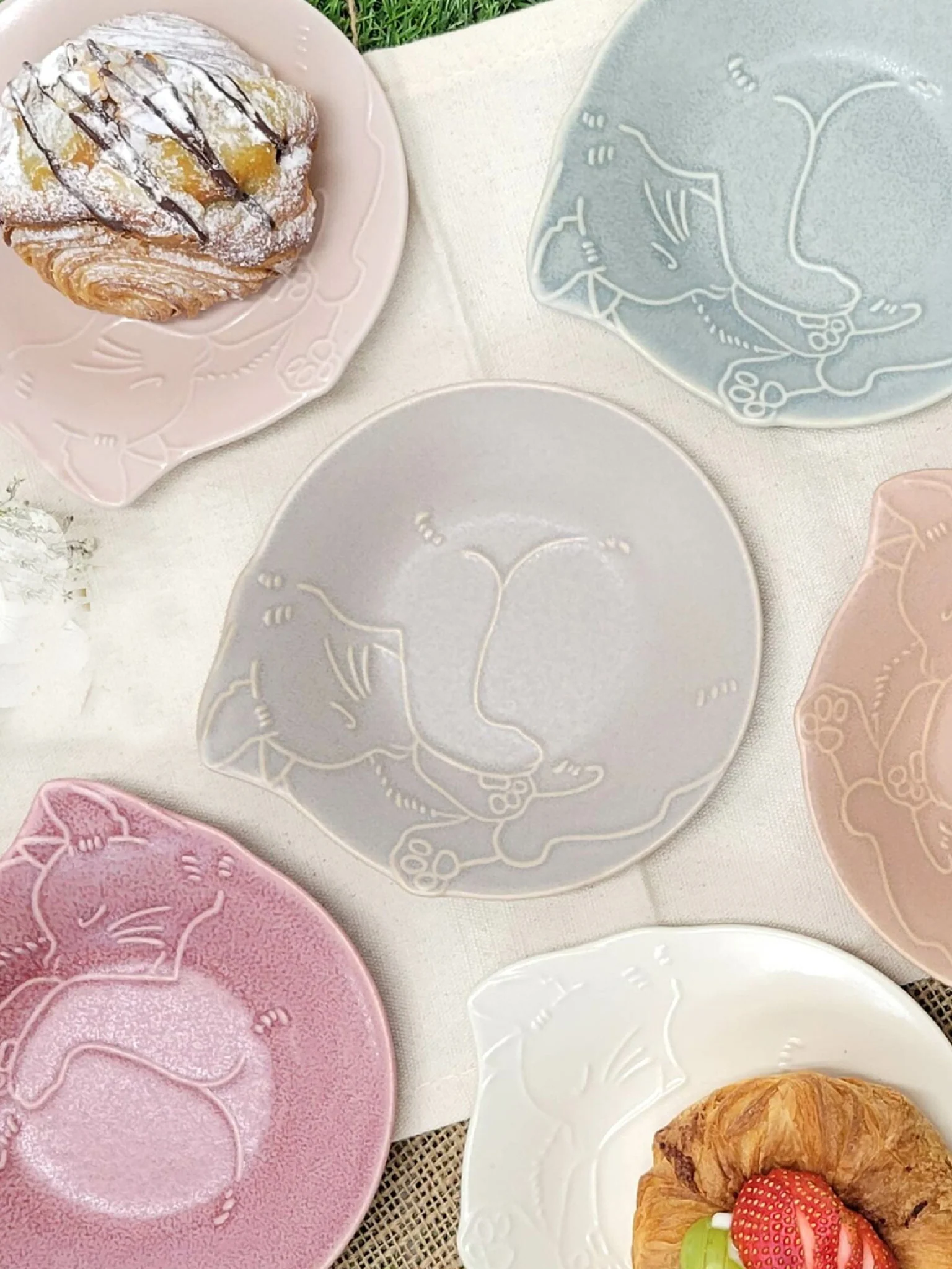 Small Plate Cats (16cm) - Salt Gray - Image 2